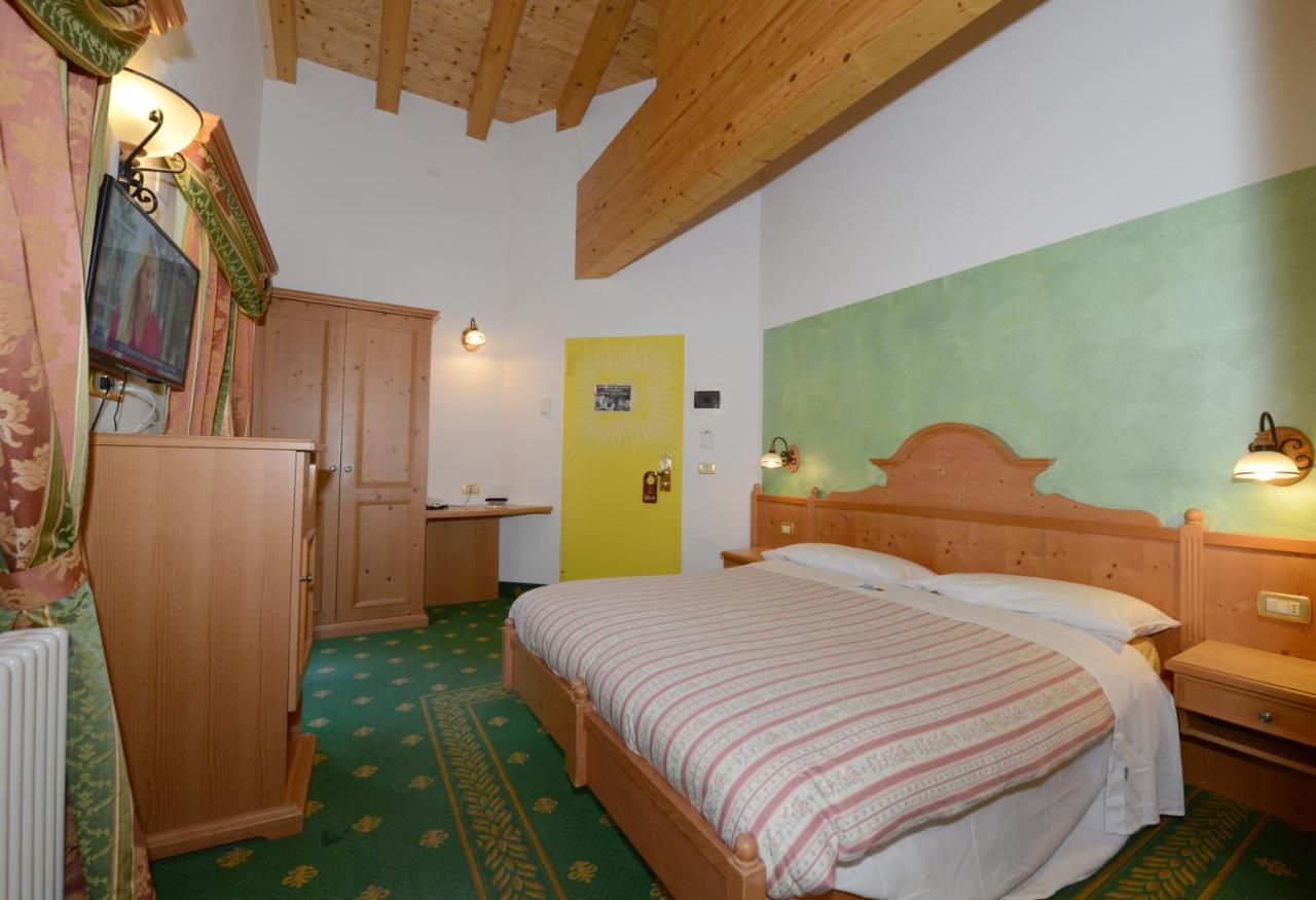 Hotel Sole Пассо-дель-Тонале Екстер'єр фото