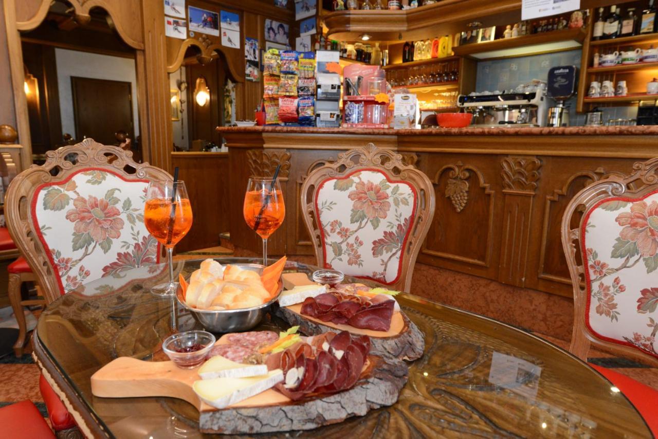 Hotel Sole Пассо-дель-Тонале Екстер'єр фото